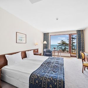 Double or Twin Room Sea View